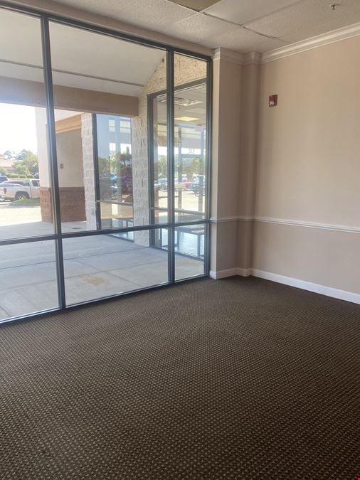 Gator Hole Plaza Retail/Office Space