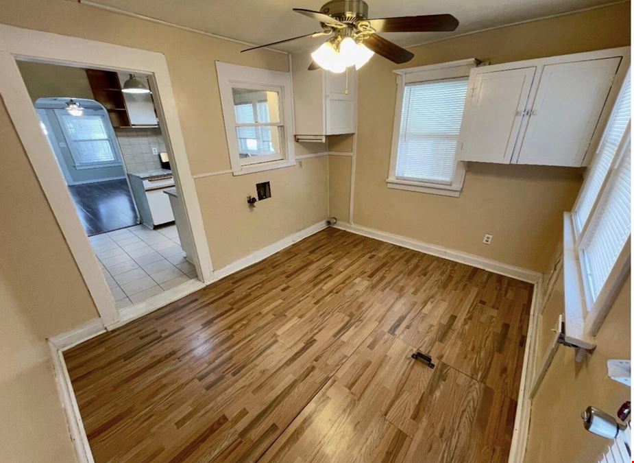 1014 SF 3 BD / 1 BA Single Family House 100 % Leased