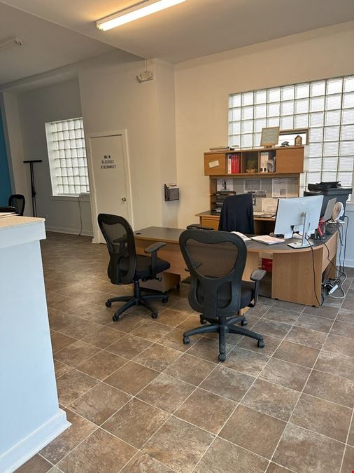 3331 W Elm St