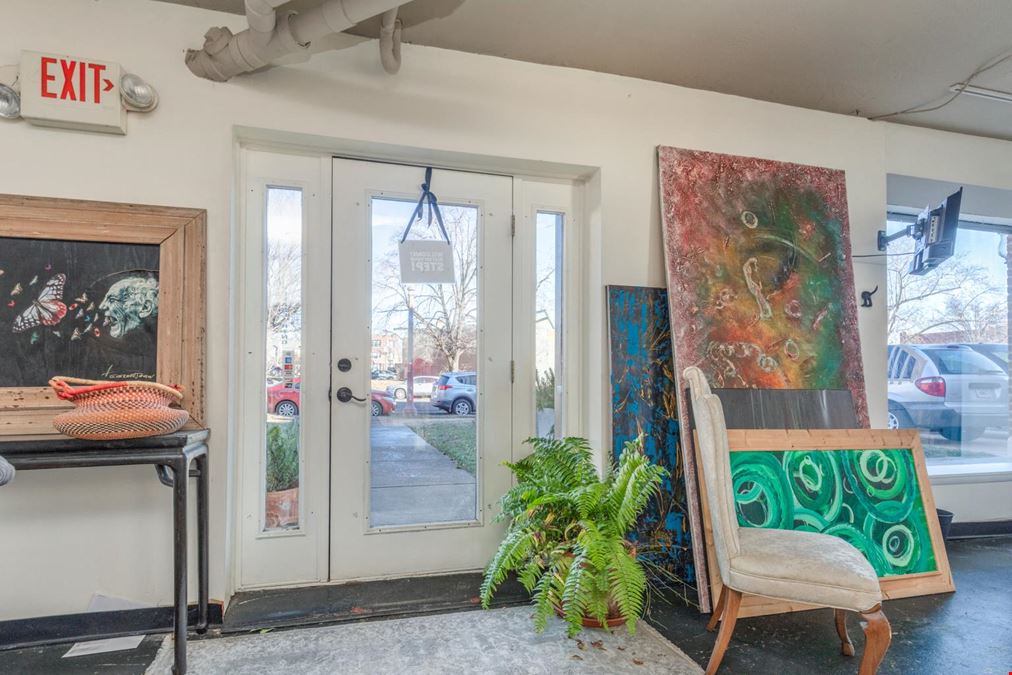 Central West End Salon for Lease