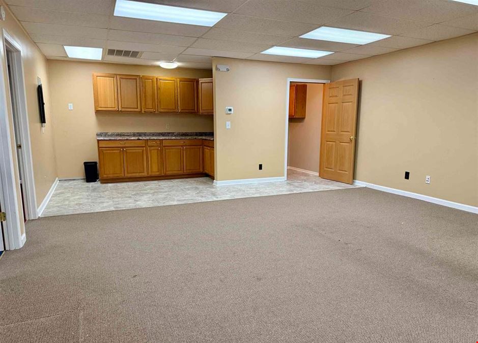 1605 Candletree Dr Suite 103