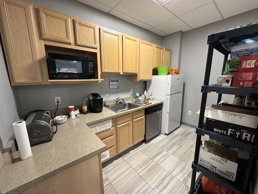 551 Square Foot Office Space