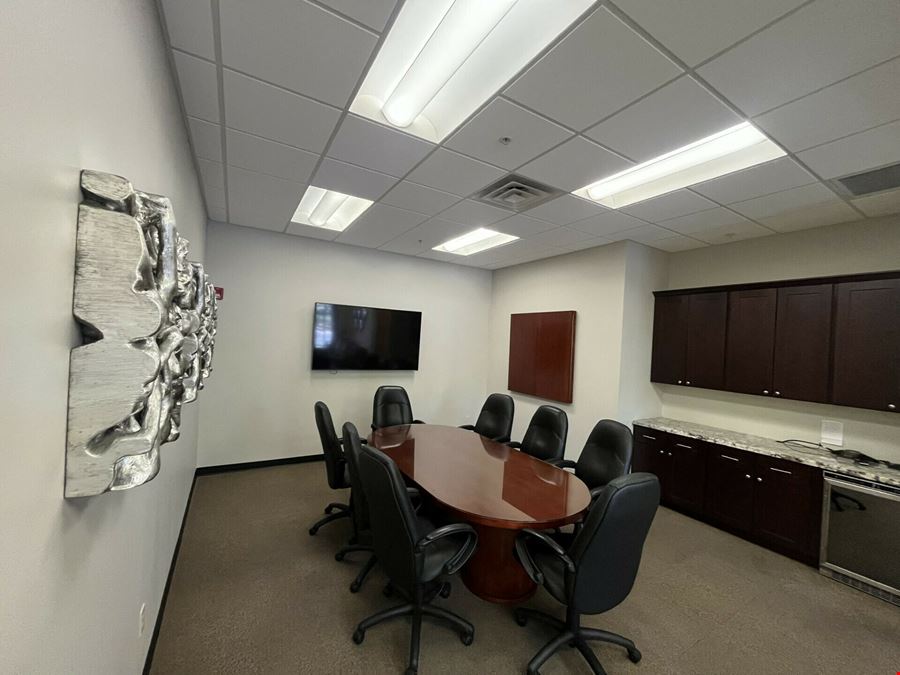 2152 S Vineyard Suite 116