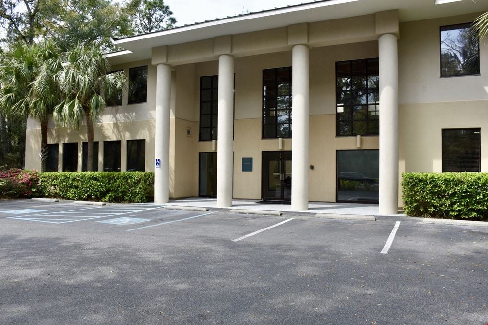 8 Lafayette Place