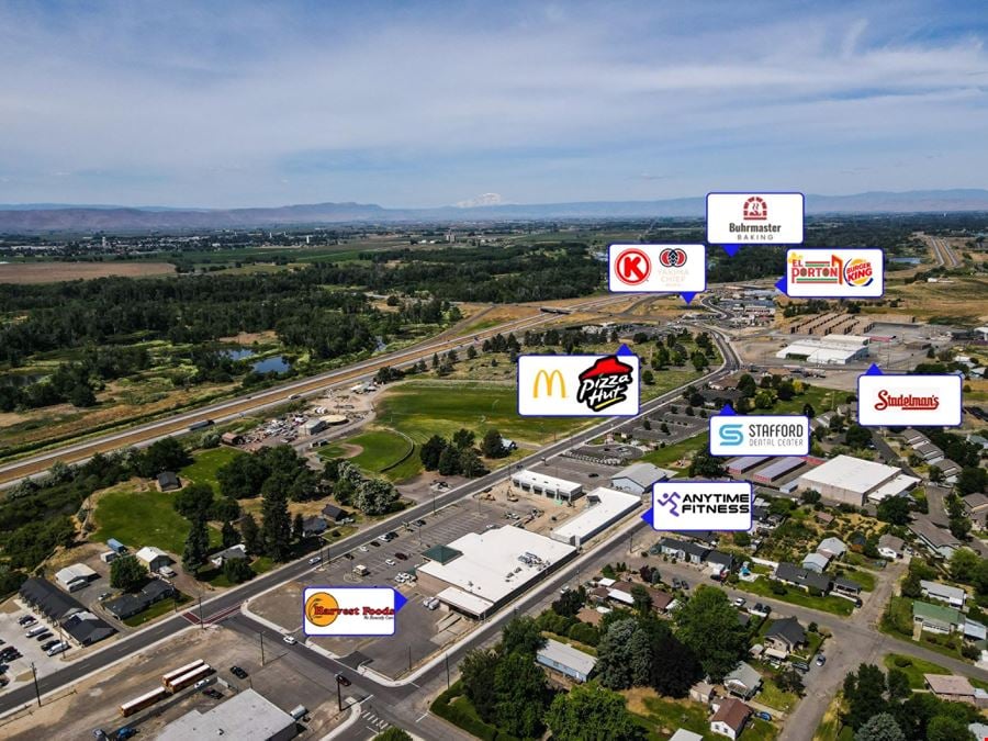 Zillah Plaza