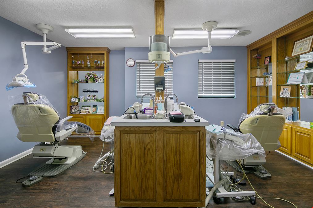 Dental/Medical Office Available Across from CFVMC