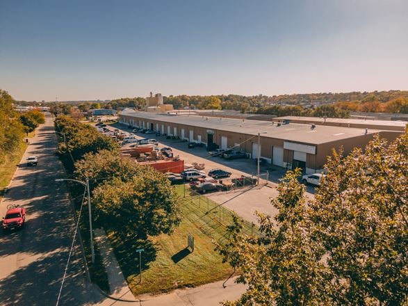 Preview of Industrial space for Rent at 3305 -3384 88th Plaza