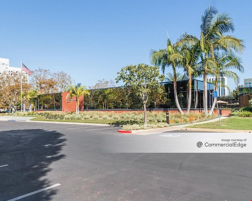 Newport Corporate Plaza