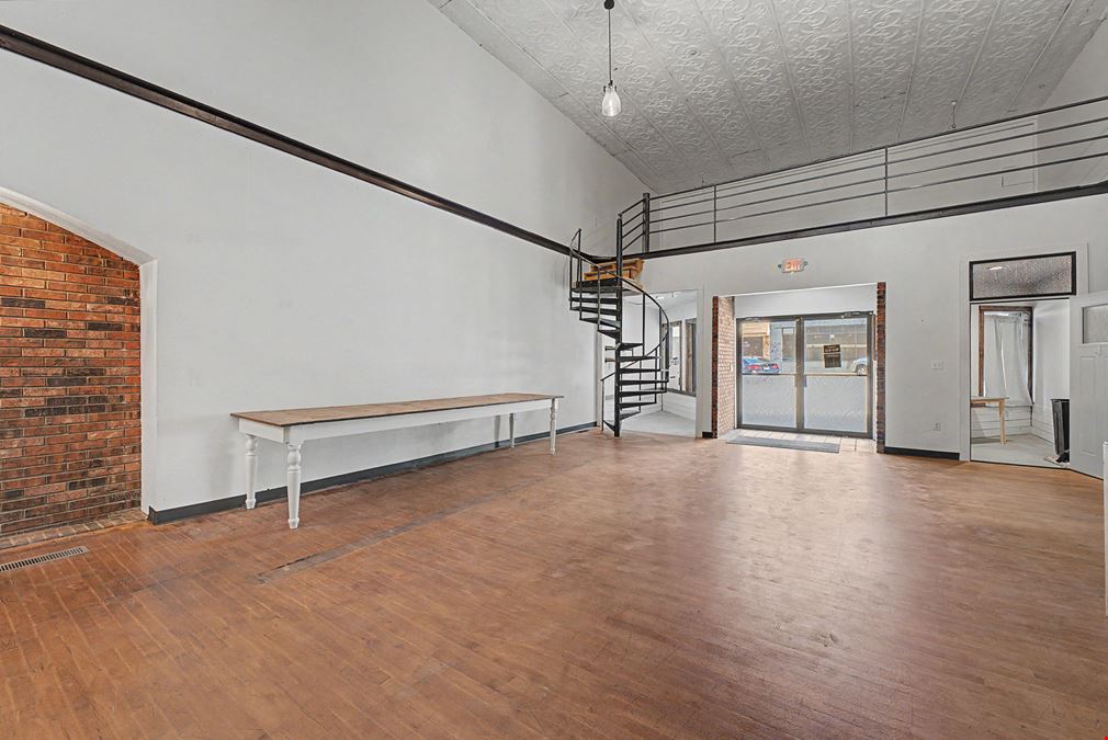 109 Main St SE