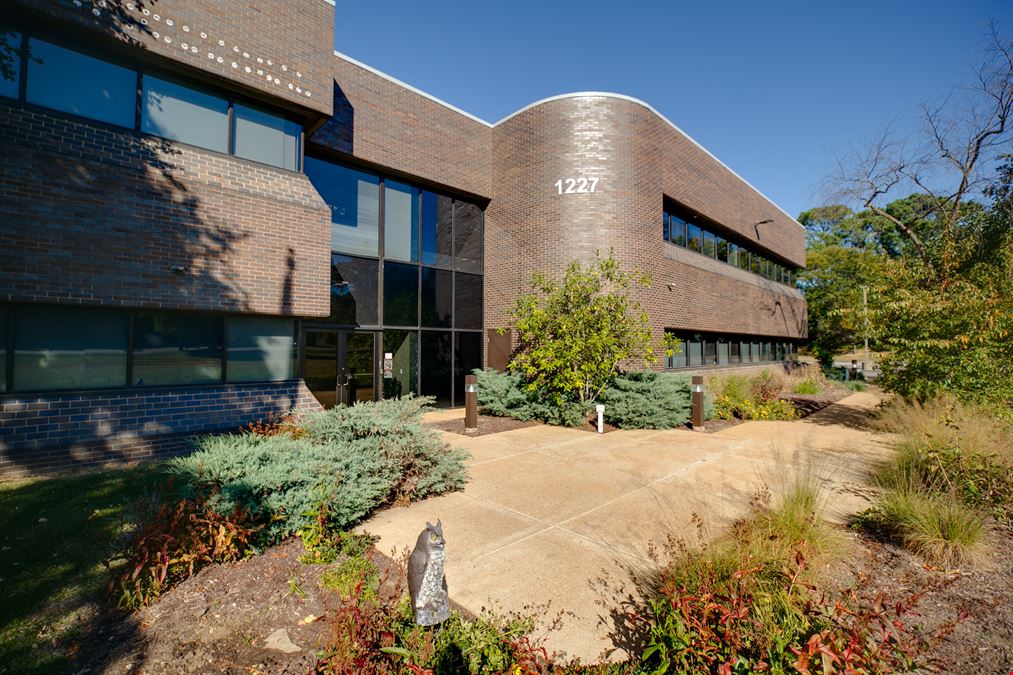 1227 Fern Ridge Parkway