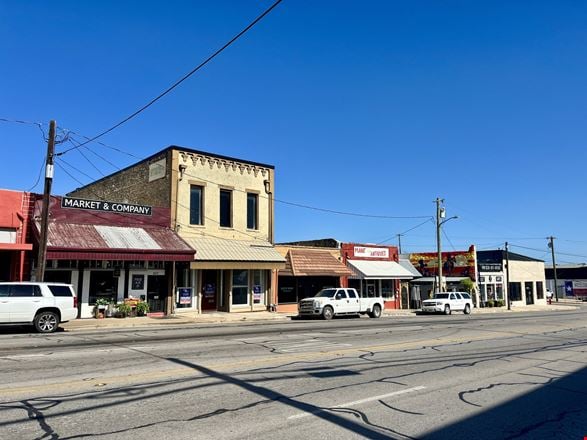 Preview of Retail space for Rent at 209 N Main St