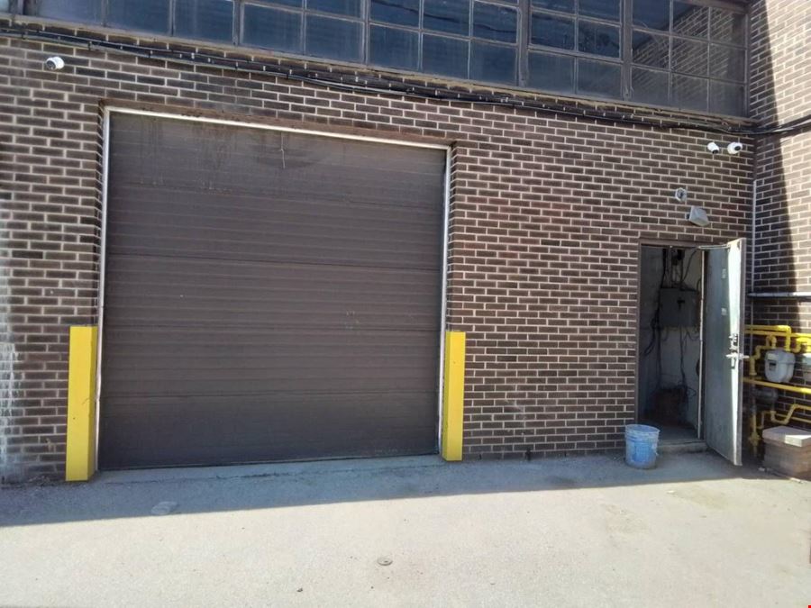 1,180 sqft shared industrial warehouse for rent in Markham