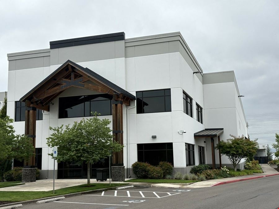 3204 NW 38th Cir, Suite F