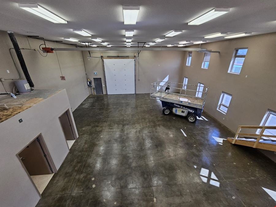 7471 Edgar Industrial Bend - Unit 24
