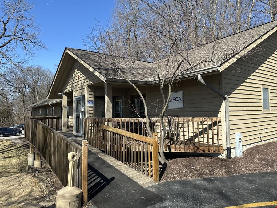 7601 John Deere Pkwy, Lease