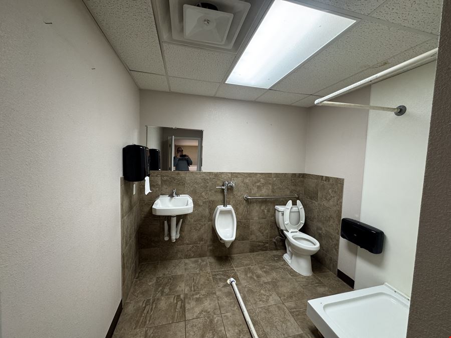 8800 Lone Star Rd