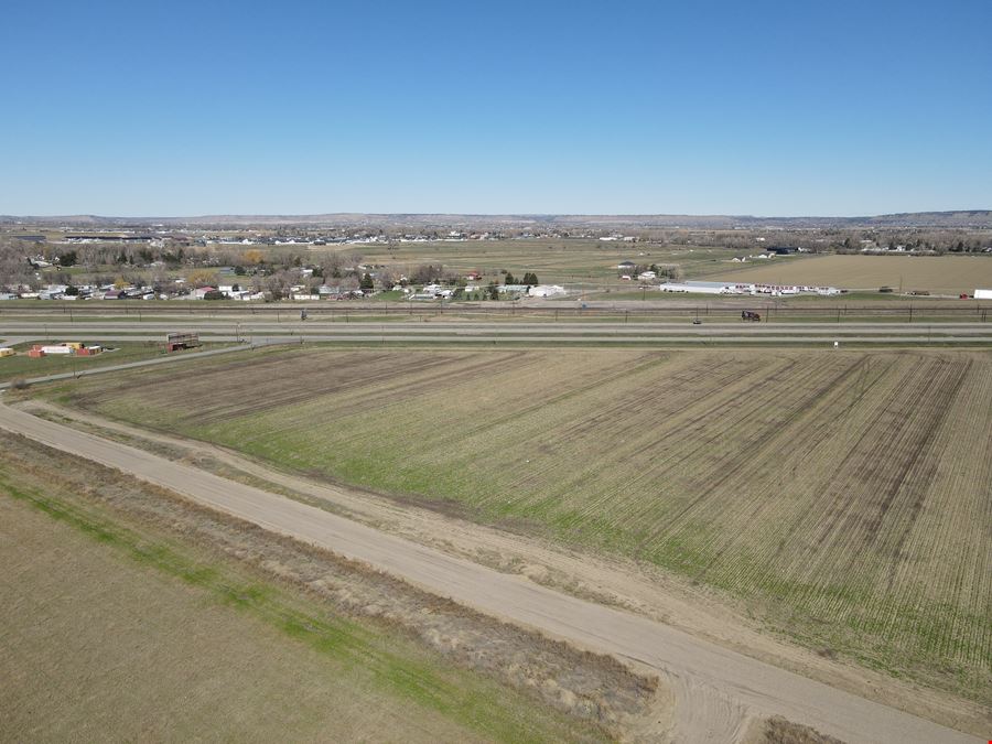 8522 S Frontage Rd