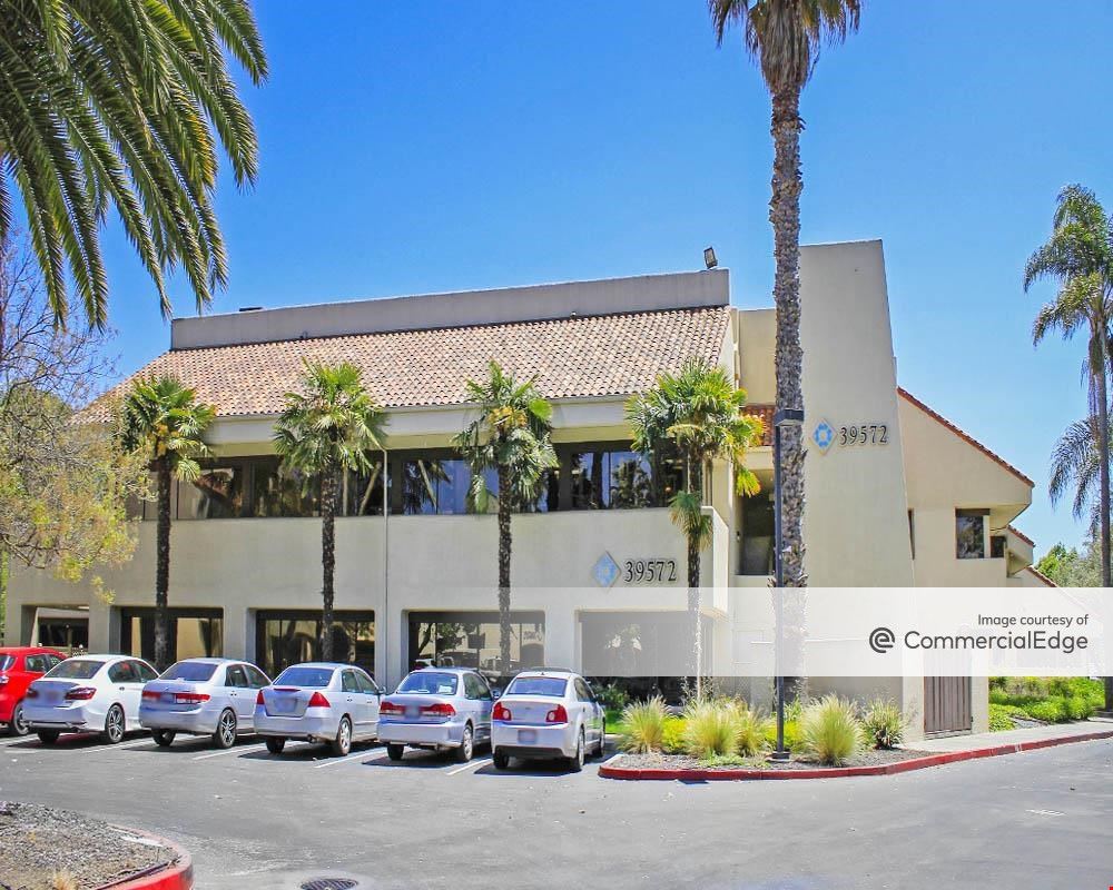 Mission Hills Plaza