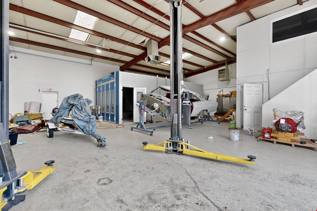 NORTH I25 TWO TENANT WAREHOUSE WITH YARD