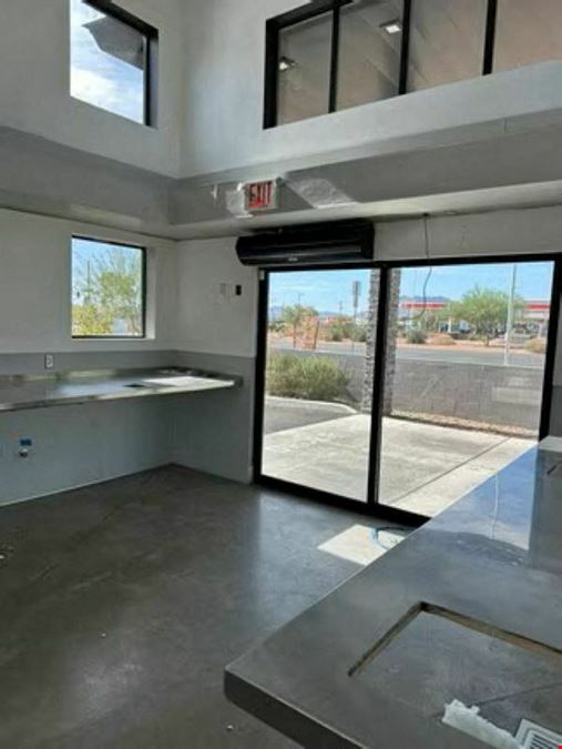 1525 W Apache Trl