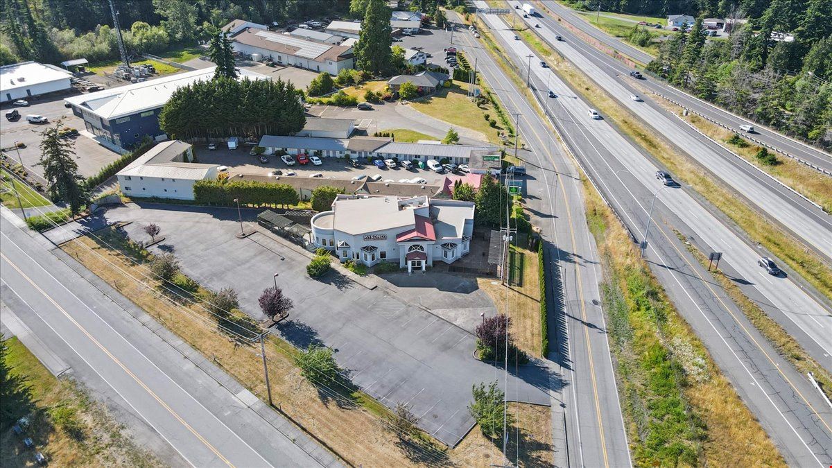 1650 w bakerview