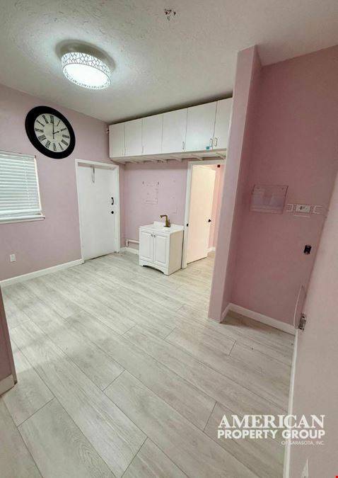 Village on Cortez Space w/ 499 sf +/-