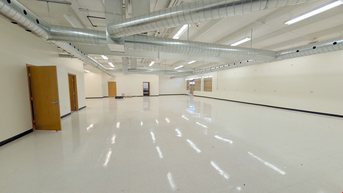 RETAIL/FLEX OPPORTUNITY