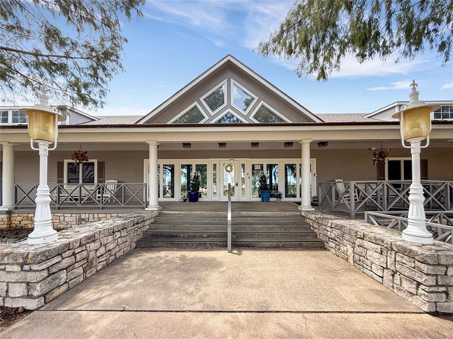 1100 Reba McEntire Ln