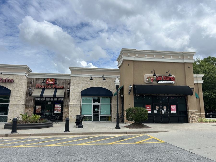 Royal Lakes Marketplace