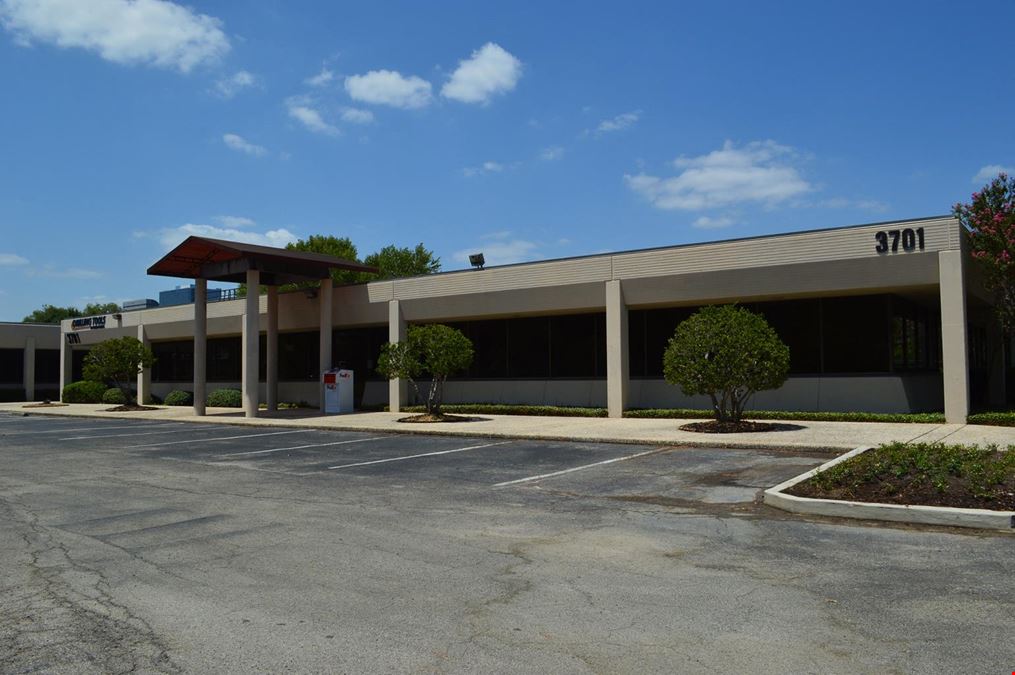 3701-3731 Briarpark