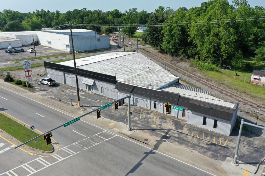 ±11,320 SF Free-Standing Office/Industrial Building | for Lease