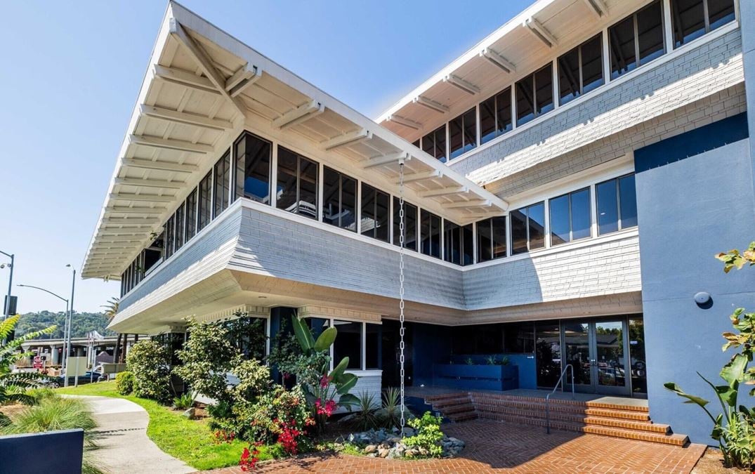 851 Irwin St | 29,923 SF | Fully Leased | Office Building