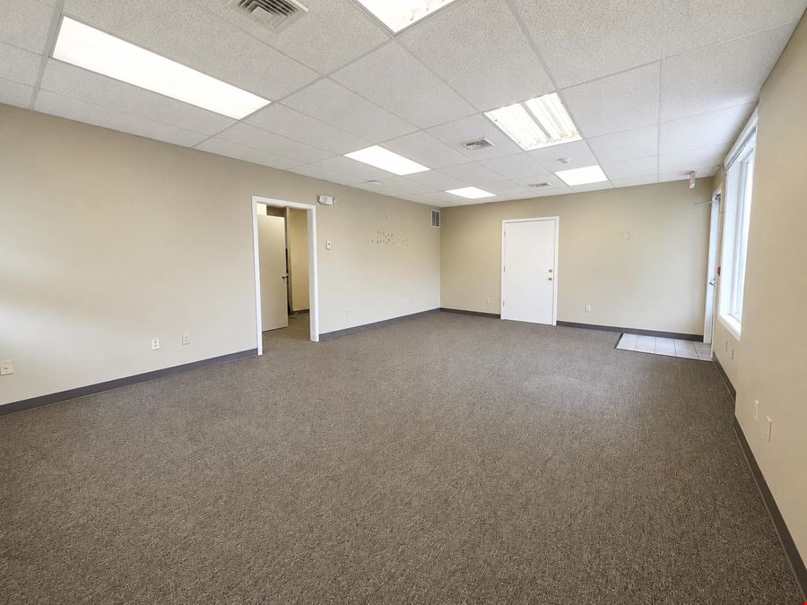 1495 Black Rock Tpke