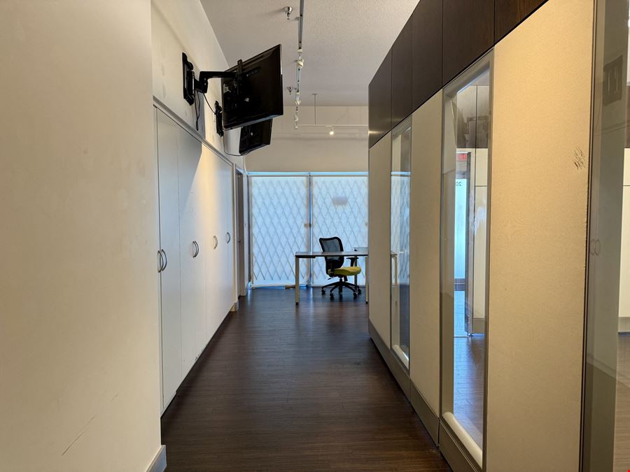Unit 2023 - 2560 Shell Road - Shell Centre
