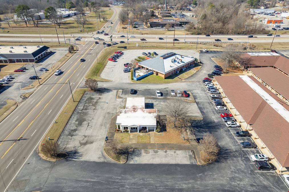385 North Parkway