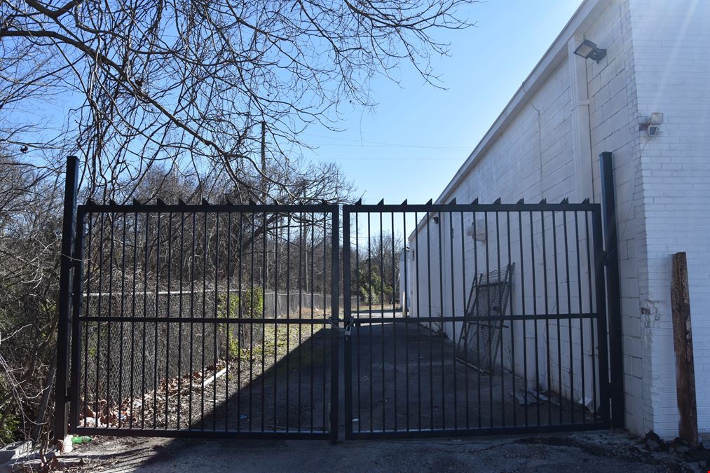2401 Carraway Boulevard