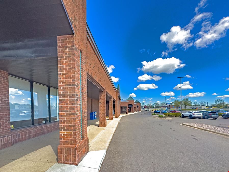 Oxford Mills Shopping Center | 1350-1530 SOUTH LAPEER ROAD | OXFORD, MI​