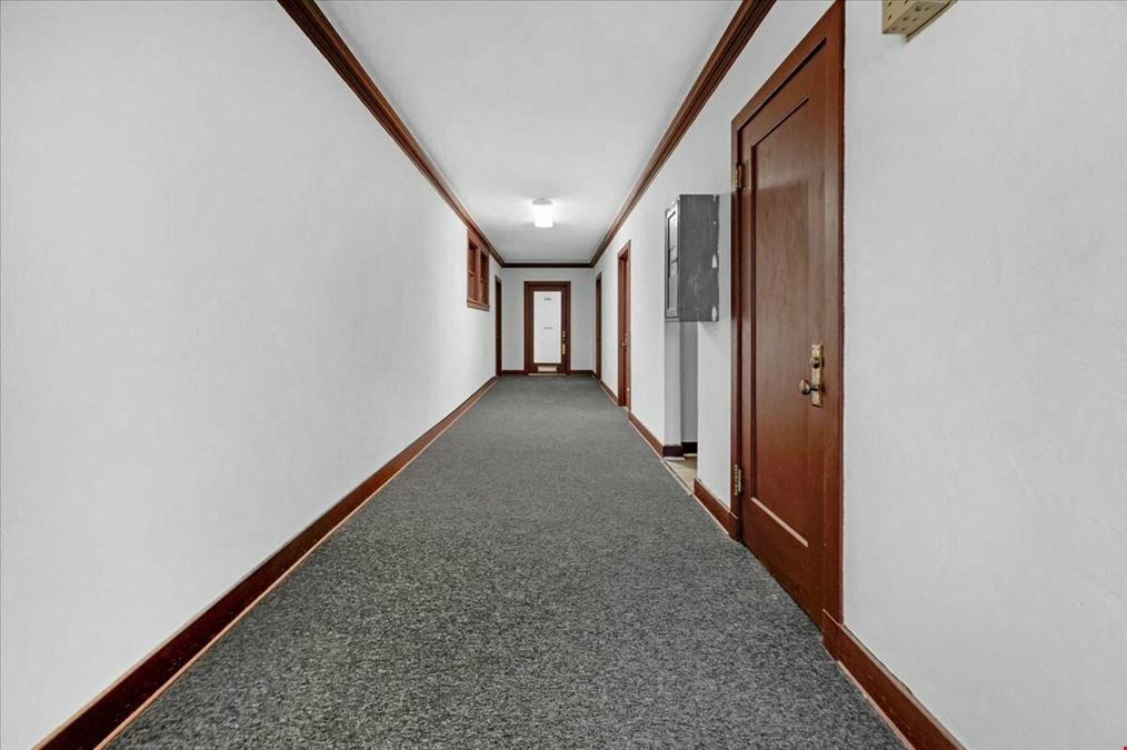 Investment Building in Downtown Hanford, CA