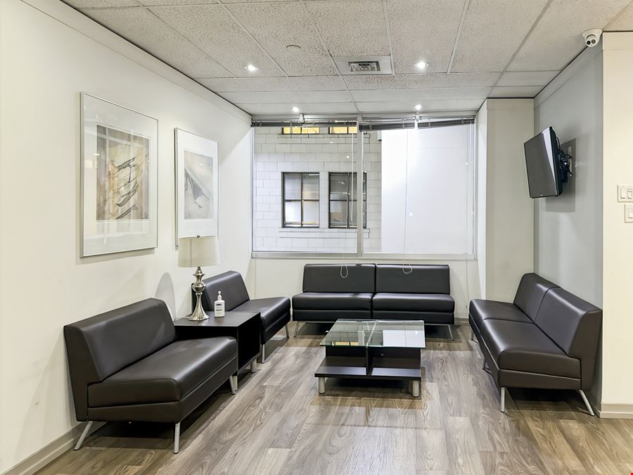 Regus - Toronto - Street