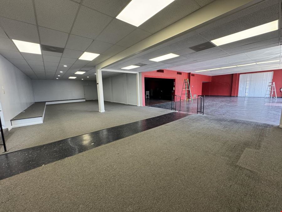 419-421-425 West Main St, Senatobia, MS