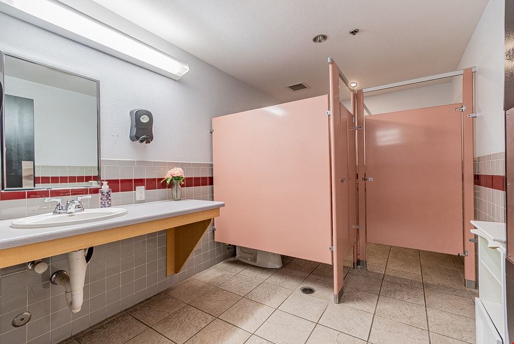 7281 East 30th Street, Canyon Distributing