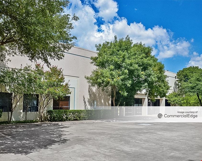 2125 Chenault Drive