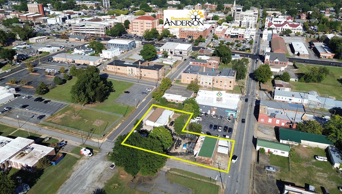 320 W Market St, 307 W Church St, 00 W Church St