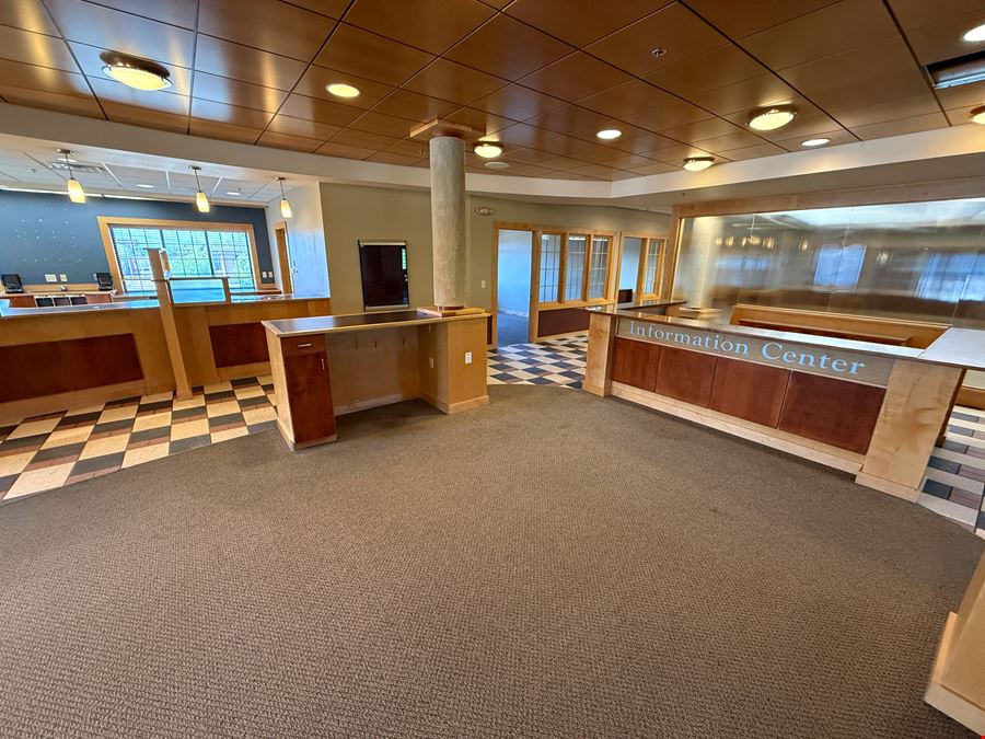207 E Front Ave, Main Floor