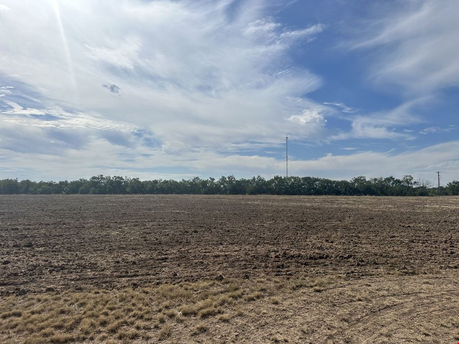 4294 Treanor Drive - 6.185 ACRES