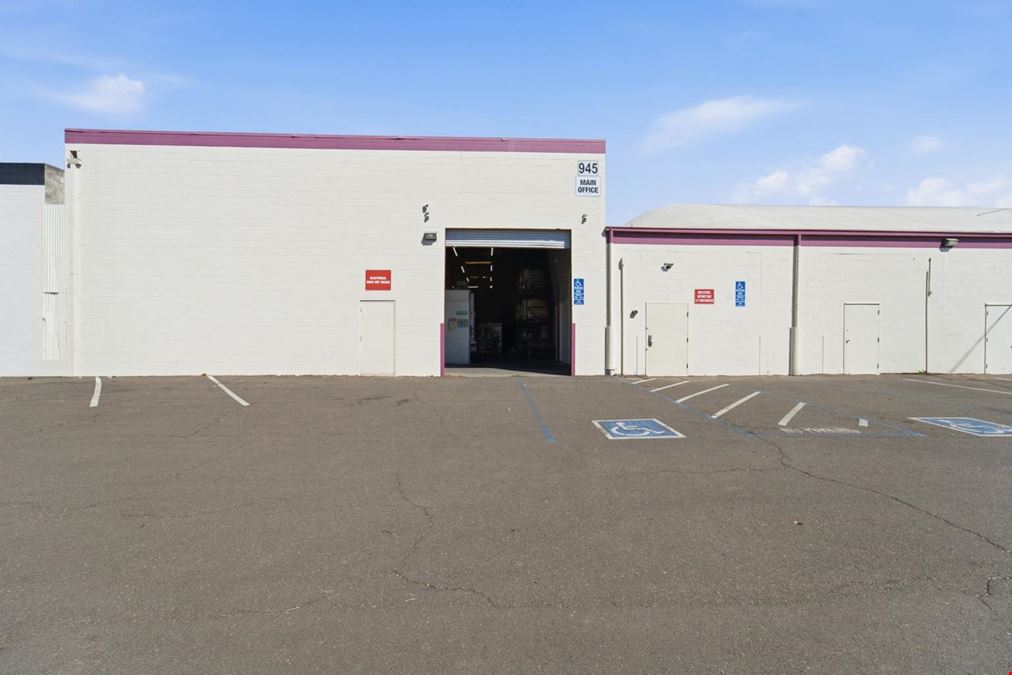 945 E. Lindsay, Stockton, CA