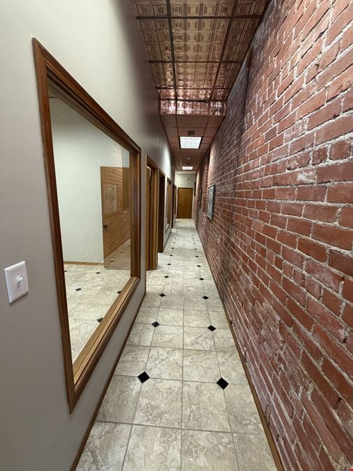 323 N Market