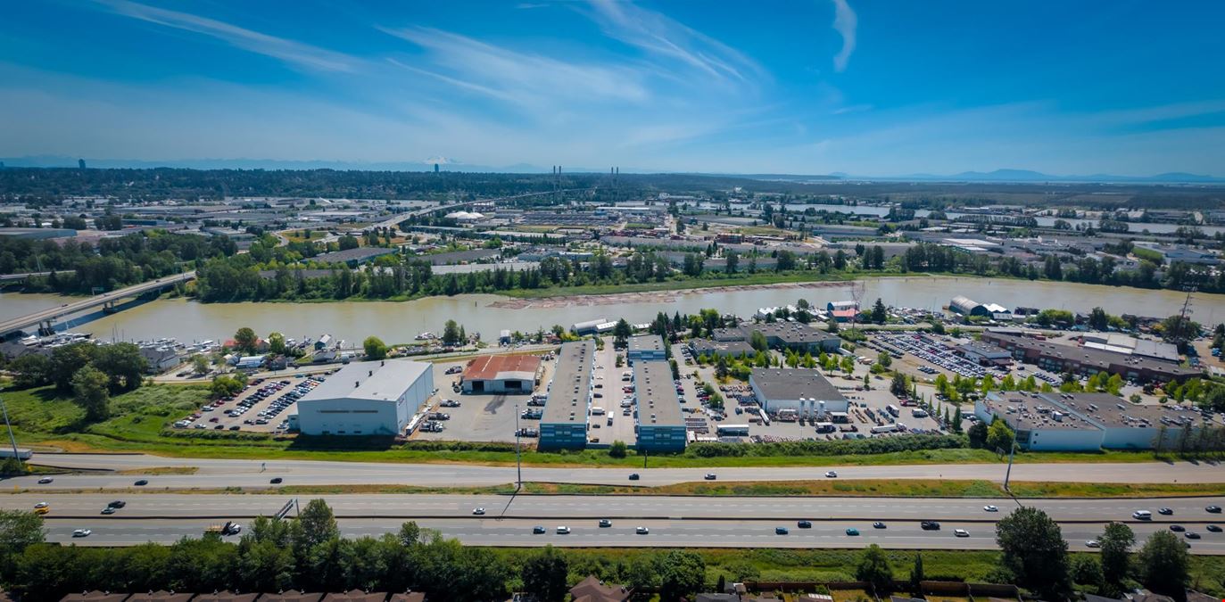 211,23251 Fraserwood Way