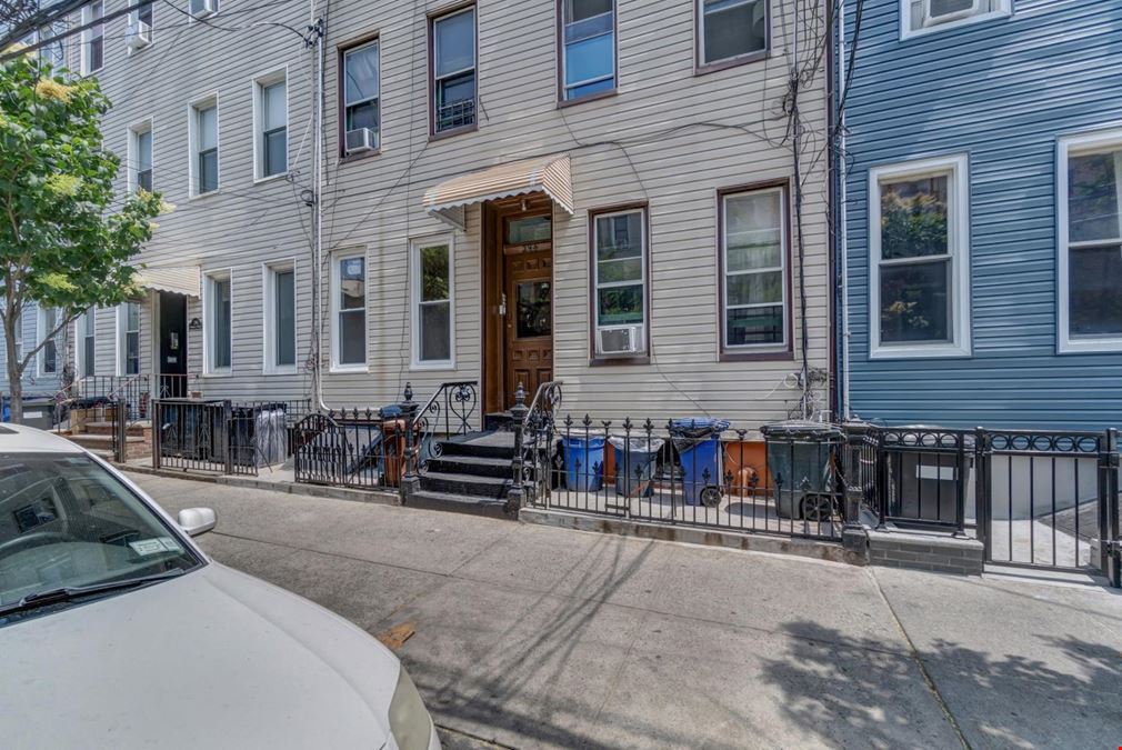 294 Stanhope St