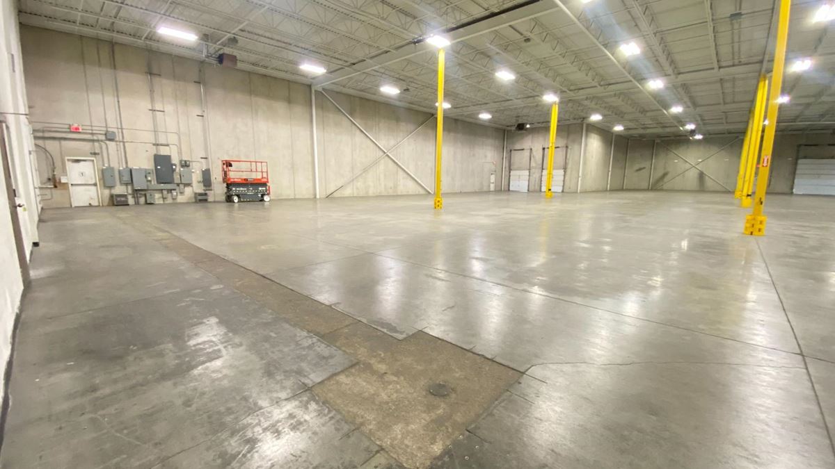 5k - 23.3k sqft shared industrial warehouse for rent in Concord